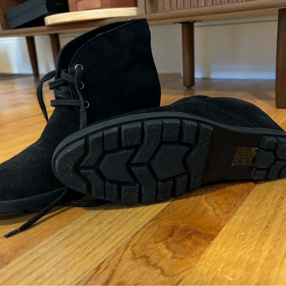 Prada women size 8.5  bootie with laces cute durable